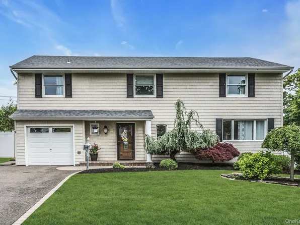 95 Rumford Road, Kings Park, NY 11754