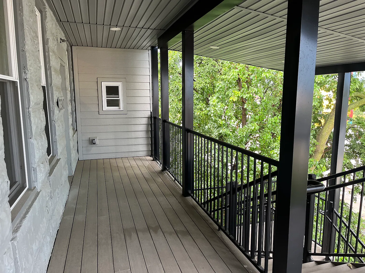 2 bed, 1100 sqft, $1,650 — Photo 4