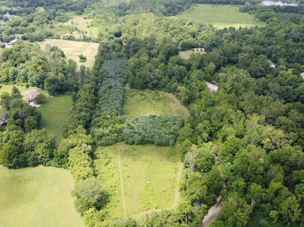 5186 Shank Rd, Moraine, OH 45439