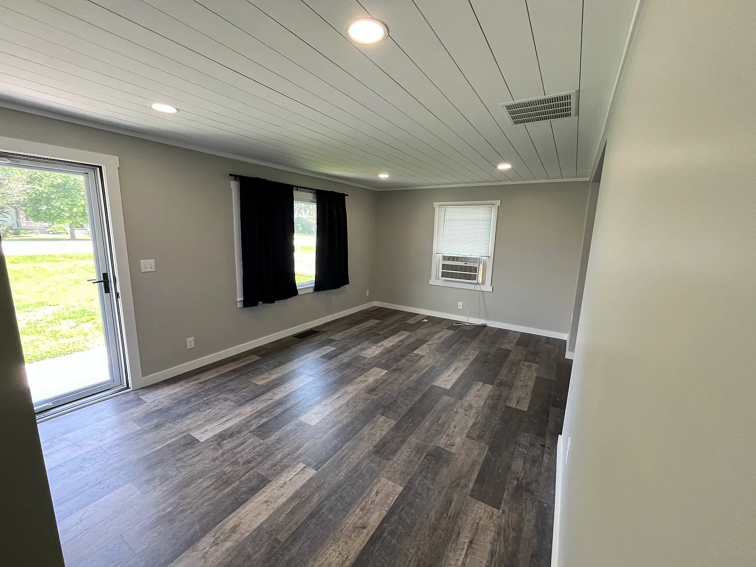 2 bed, 768 sqft, $1,500 — Photo 3