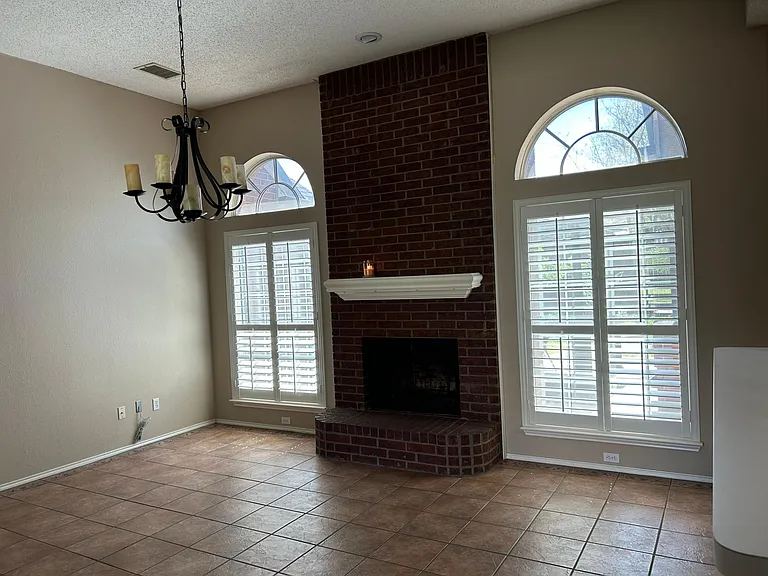 1606 Waterford Dr — Photo 10