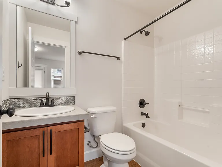 1316 Chelsea Walk NE — Photo 6