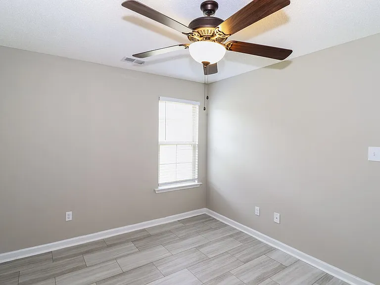 1075 Carib Loop W — Photo 12