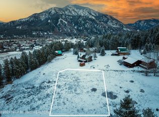 622 Grandview Dr, Alpine, WY 83128