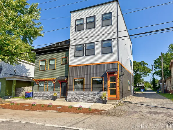715 Butterworth St SW, Grand Rapids, MI