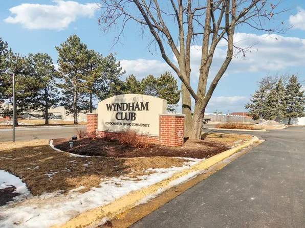 1203 Wyndham Ct APT 205, Palatine, IL 60074
