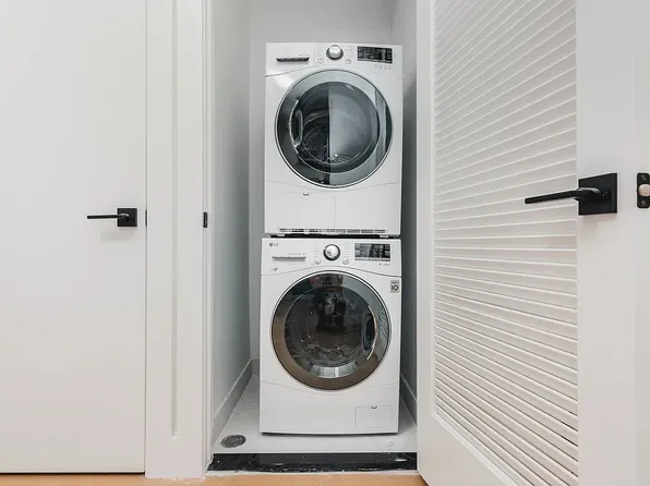 420 Gates Avenue image 6 of 9