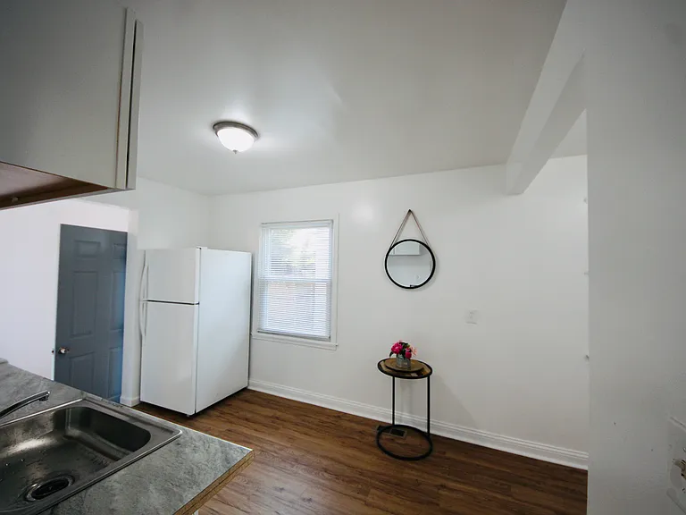 11228 Jackson Ave — Photo 6