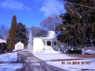611 E Lincoln St, East Tawas, MI 48730