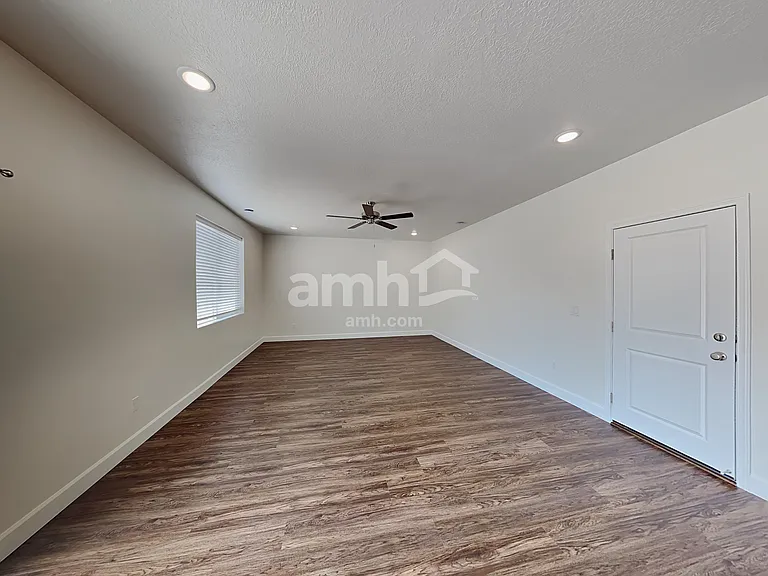 288 N Allen Ln — Photo 7