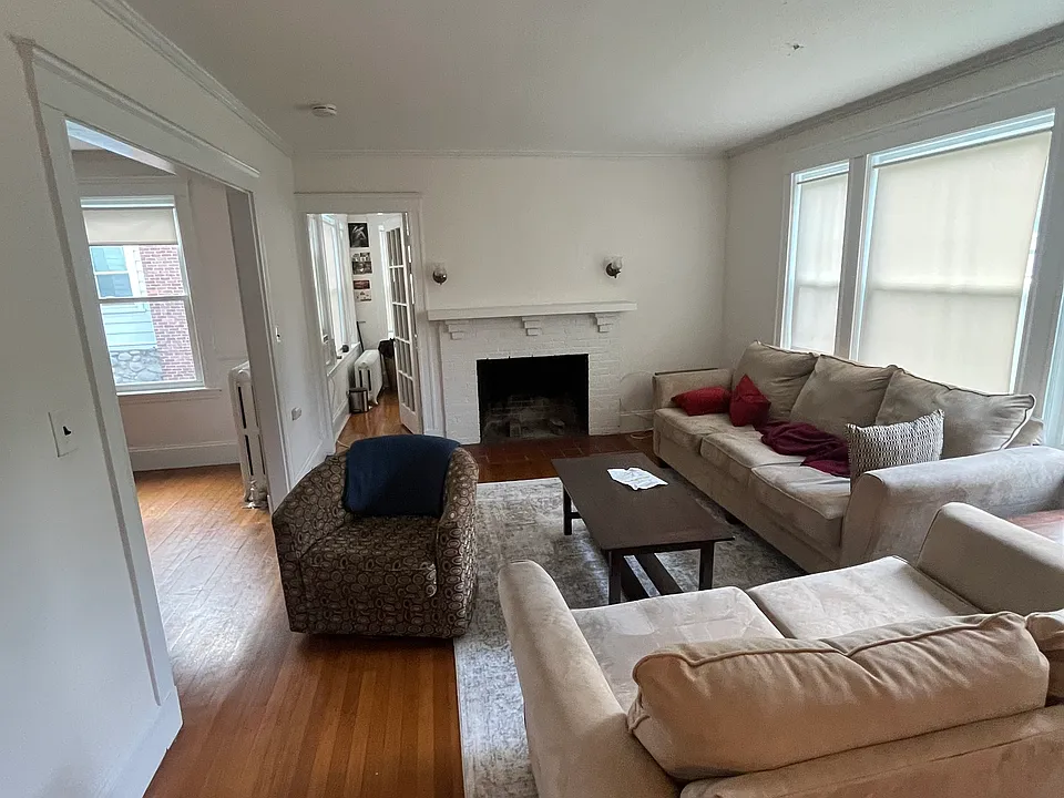 8 Hammondswood Rd #2