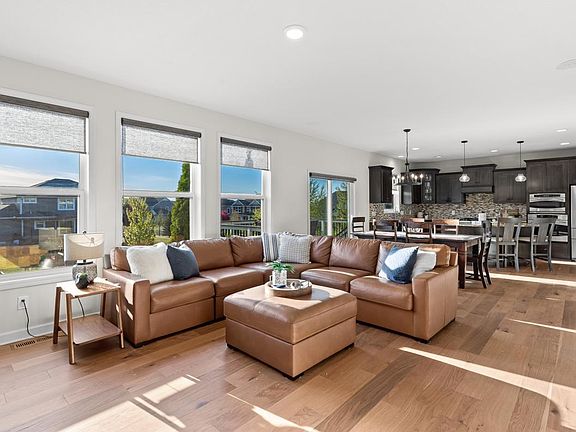 5th image of 8821 Reflections Rd