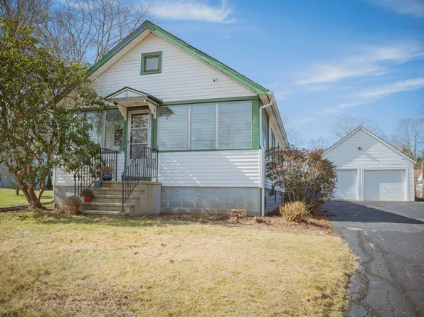 1862 Long Hill Road, Guilford, CT 06437