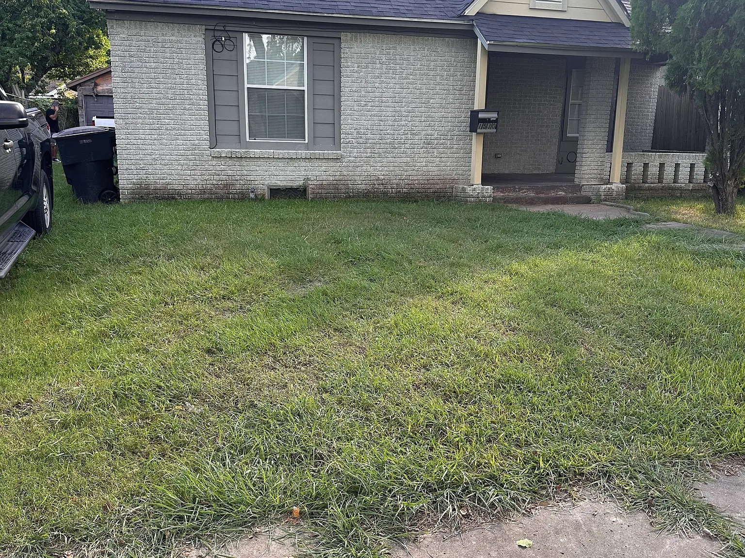 3 bed, 1.5 bath, 1403 sqft, $1,700 — Photo 1