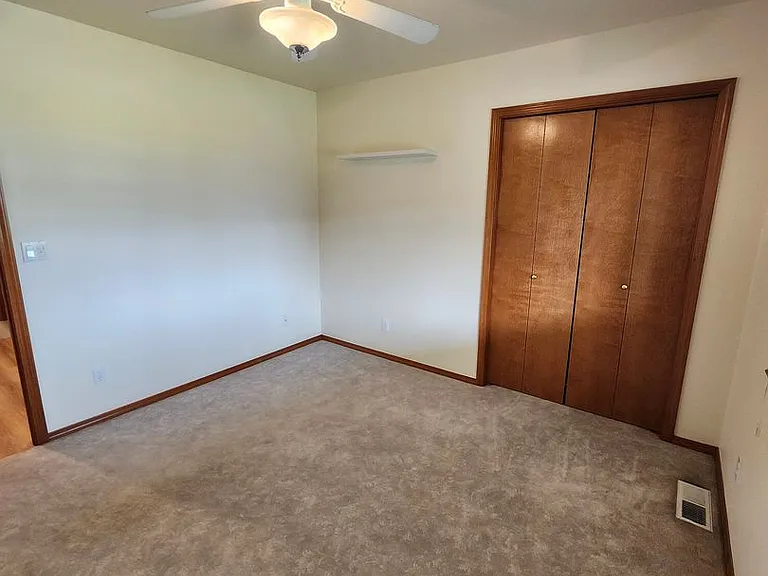 106 Prestwick Ln — Photo 26