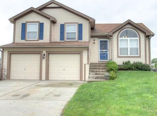 11504 N Farley Ave, Kansas City, MO 64157