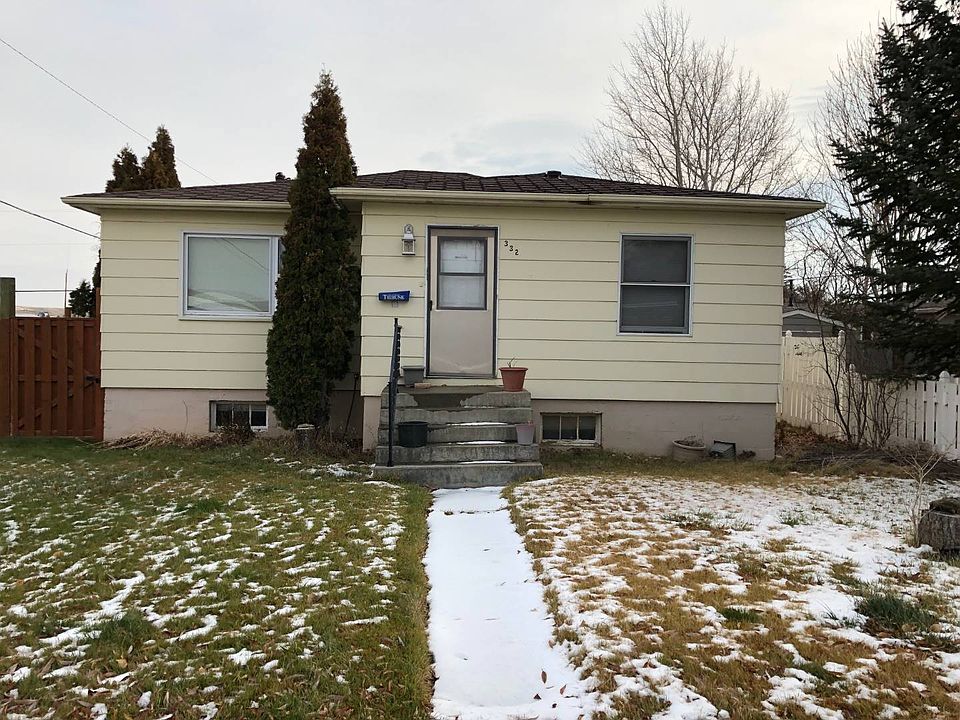 1st image of 332 12th Ave N