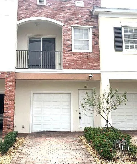 10480 SW Stephanie Way #3203 — Photo 1