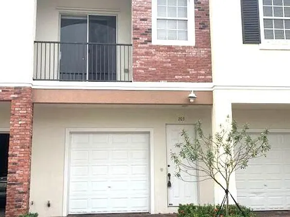 10480 SW Stephanie Way, Pt Saint Lucie, FL