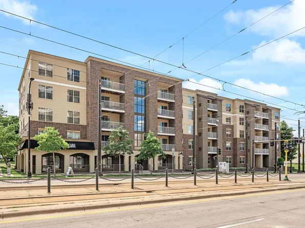 2900 University Ave SE APT 400, Minneapolis, MN 55414