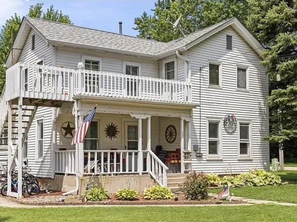221 Castle St #1, Sandwich, IL 60548