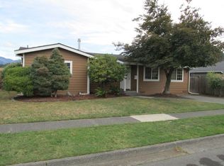 1714 S 14th St, Mount Vernon, WA 98274