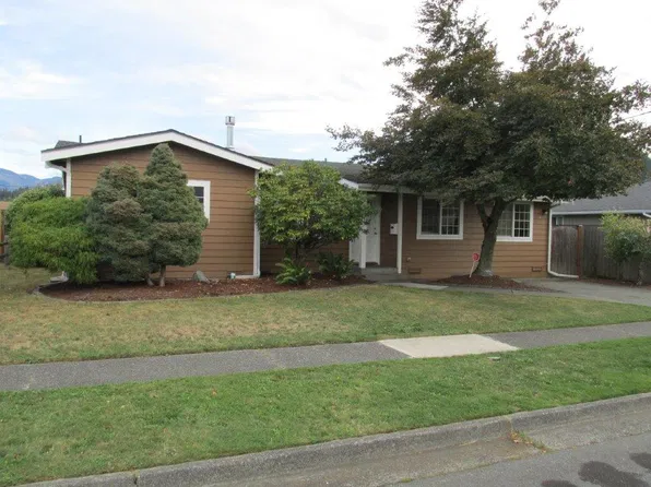 1714 S 14th St, Mount Vernon, WA 98274