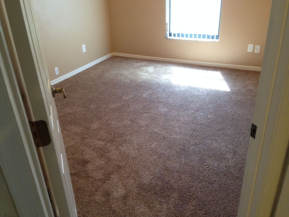 1st image of 667 Hardwood Cir