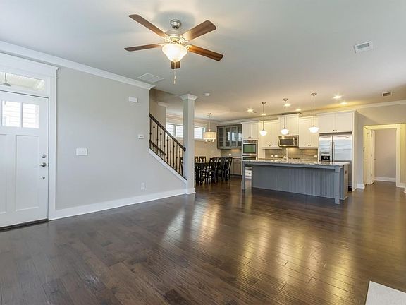 3rd image of 2689 Telfair Ln SE