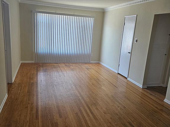 3rd image of 1741 N Kingsley Dr #3