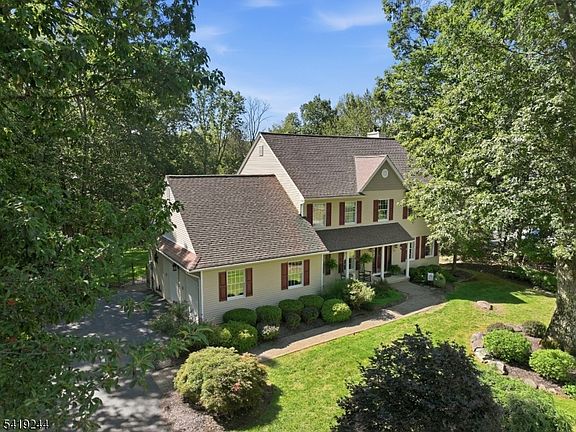 2nd image of 57 Paderewski Rd