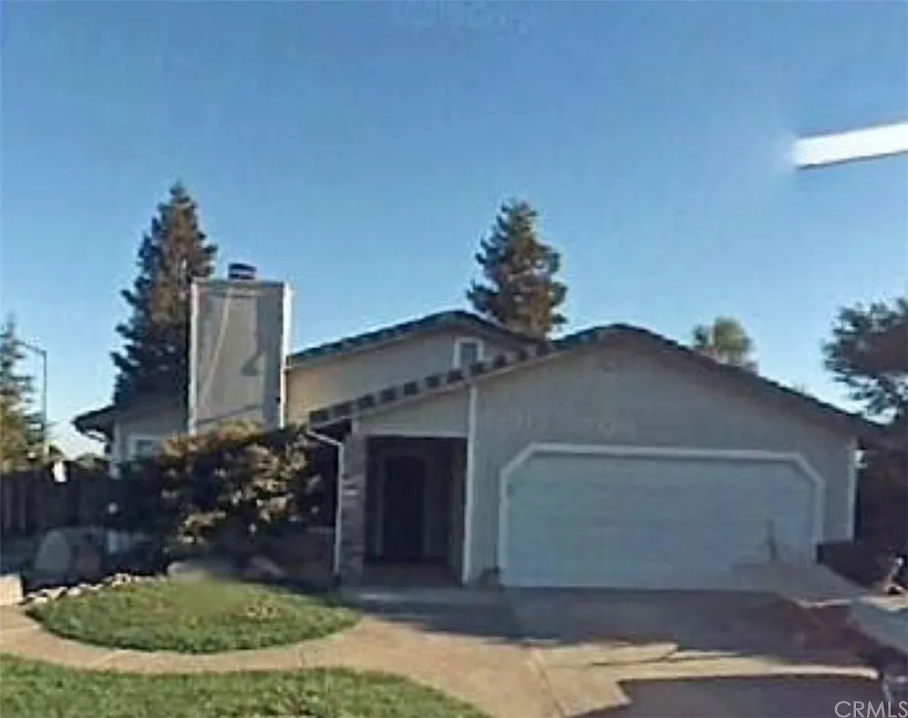 2413 Pinedale Ave photo 1