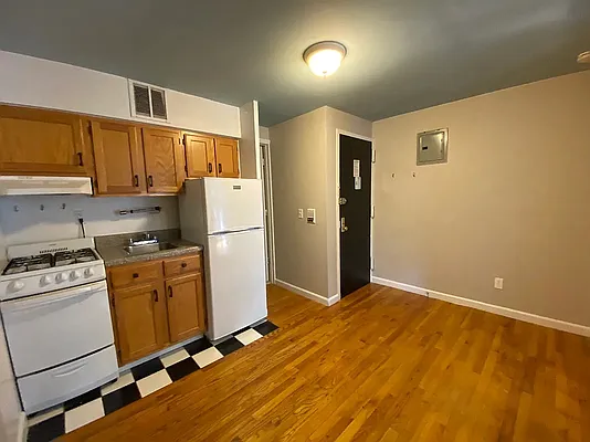 Rented by Highline Residential | media 4