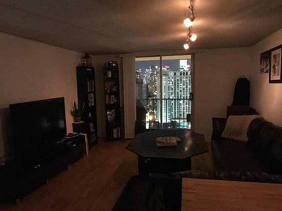 3rd image of 1212 N Lasalle St #1709