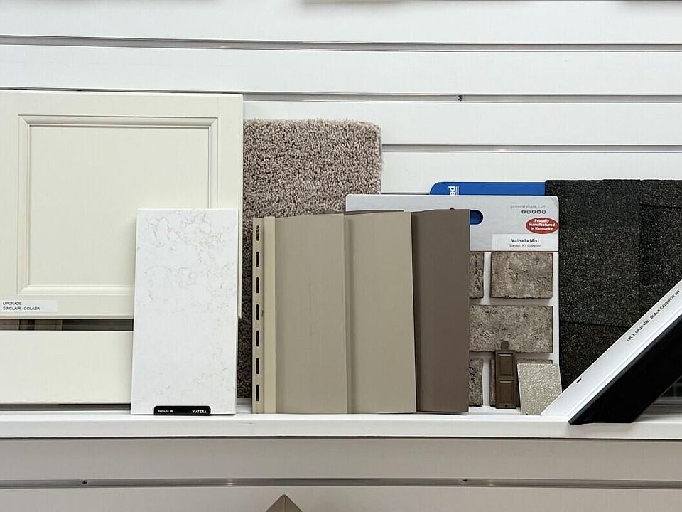 2nd image of 138 Gainsborough Ln
