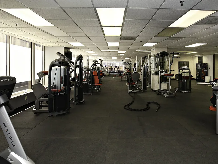 Gallery 720 — Photo 12