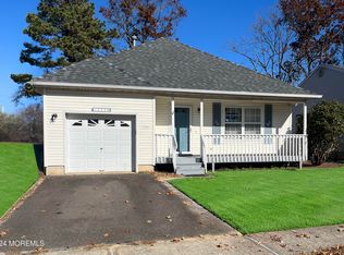 2330 Mount Hood Ln, Toms River, NJ