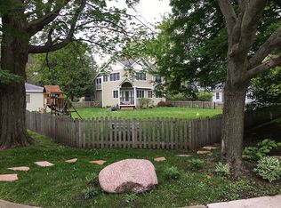 109 N River Rd, Fox River Grove, IL 60021