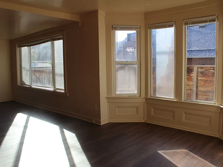 Recently renovated | Bay window | Walkable | Washer/Dryer combo in unit — Photo 7