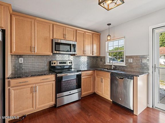 3rd image of 697A Plymouth Drive