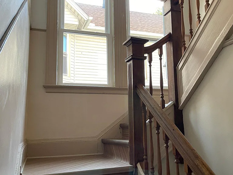 1518 Kenilworth Ave — Photo 36