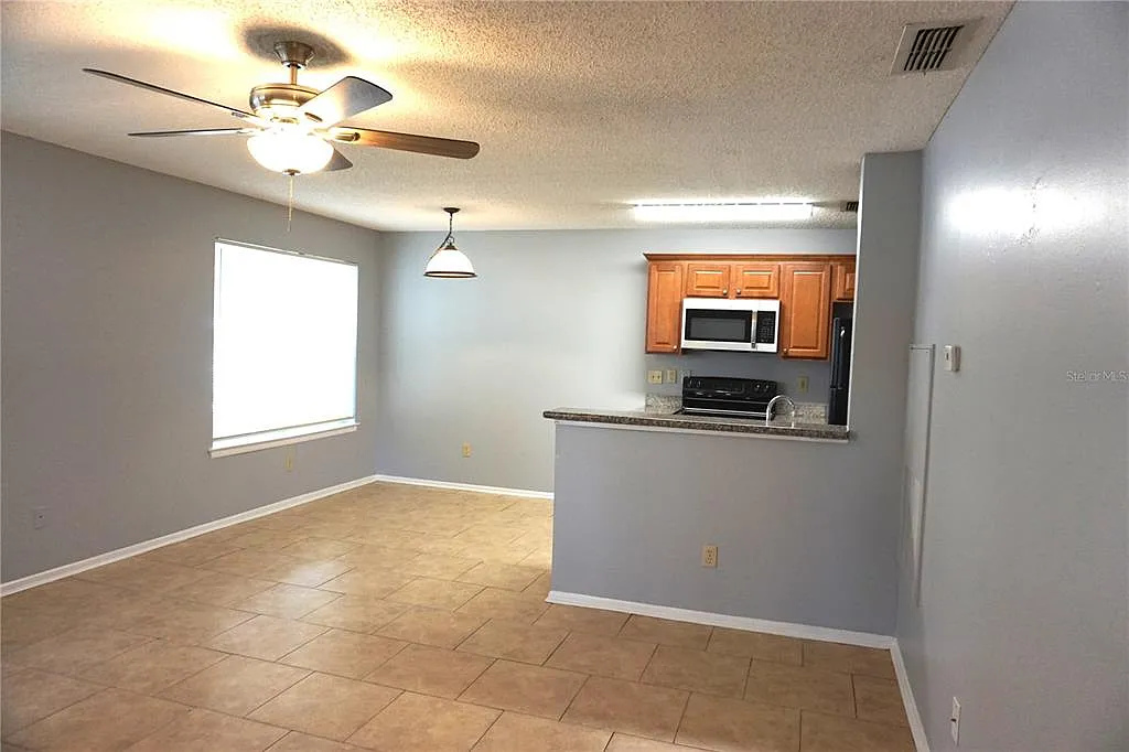 1 bed, 1.0 bath, 674 sqft, $1,350 — Photo 4