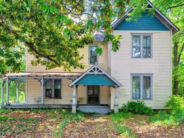 903 Nicholas St, Henderson, NC 27536