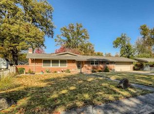 2410 Bayard Park Dr, Evansville, IN 47714