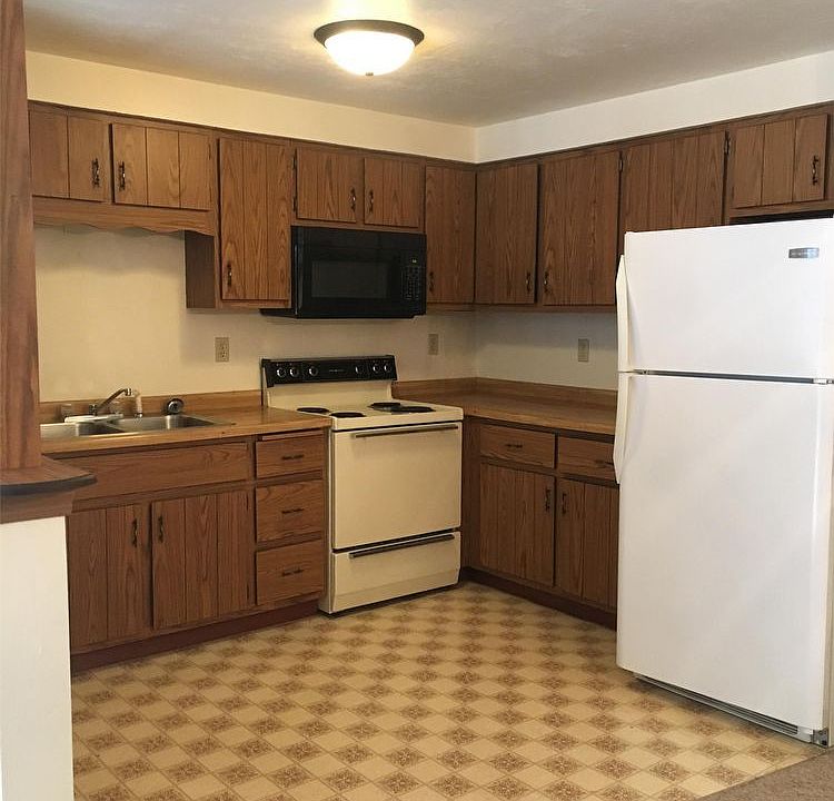 1st image of 465 Laverne Dr APT 8