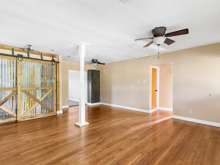 9307 Highway 321 — Photo 15