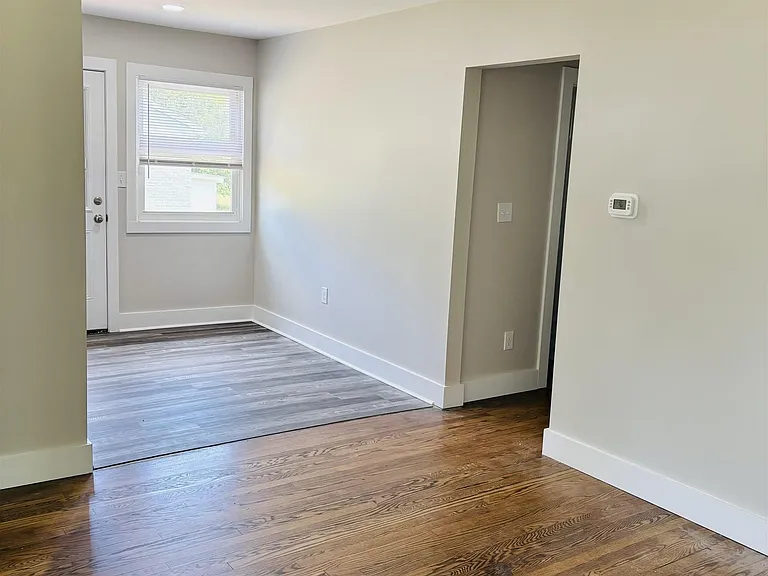 5683 Myrtle St — Photo 6