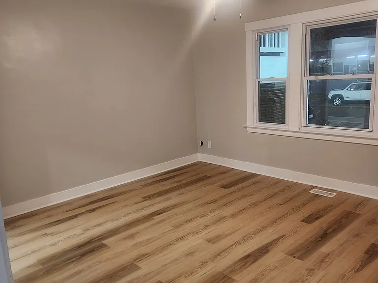 388 Lisbon Ave #7-8-9 — Photo 5