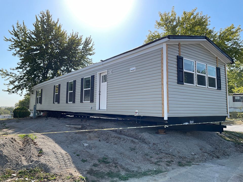 1st image of 853 S 74th Pl