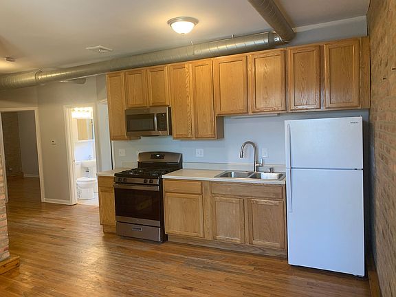 5th image of 1608 N Luna Ave #2W